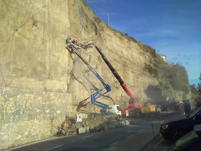 Ventimiglia: proseguono a ritmo serrato i lavori di corso Toscanini, la riapertura entro le feste di fine anno (Foto)