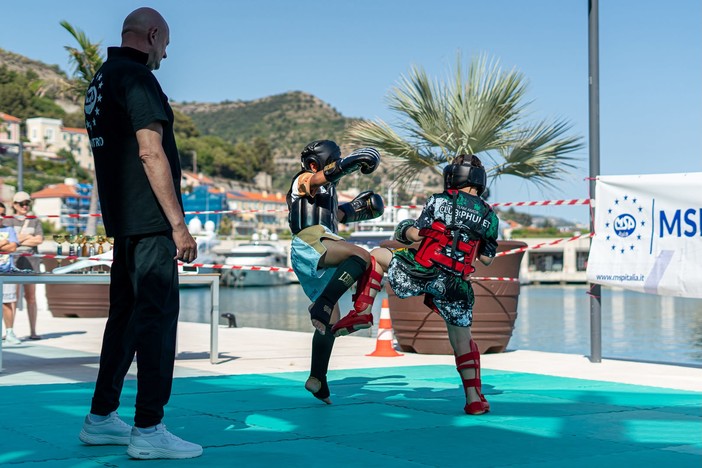 Ventimiglia, sport da combattimento: Cala del Forte ospita per la prima volta L.I.M.I.T.E (Foto e video) Ventimiglia, sport da combattimento: Cala del Forte ospita per la prima volta L.I.M.I.T.E (Foto e video)