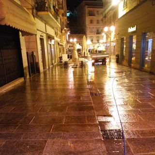 I lavori nella notte in via Mameli I lavori nella notte in via Mameli