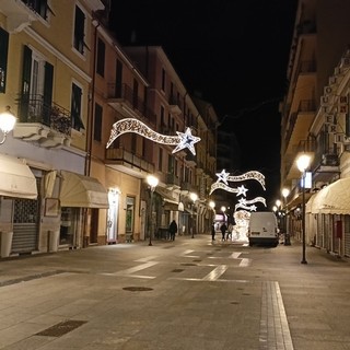 Ventimiglia, la minoranza: "Le luminarie natalizie mancano in gran parte della città" Ventimiglia, la minoranza: "Le luminarie natalizie mancano in gran parte della città"