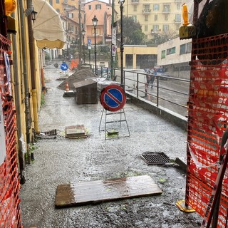Sanremo: proseguono i lavori di salita San Bernardo, ritardo dovuto al Covid ma rispetto paesaggistico (Foto) Sanremo: proseguono i lavori di salita San Bernardo, ritardo dovuto al Covid ma rispetto paesaggistico (Foto)