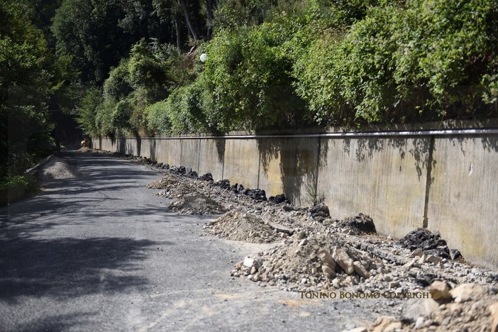 Sanremo: iniziati i lavori per la nuova fognatura che servirà il centro di accoglienza di Pian della Castagna (Foto)