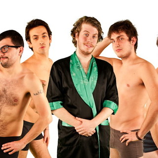 Imperia: venerdì prossimo alla 'Talpa e l'Orologio' il concerto della band 'Lo stato sociale' Imperia: venerdì prossimo alla 'Talpa e l'Orologio' il concerto della band 'Lo stato sociale'