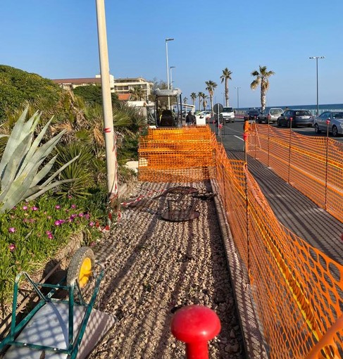 Ventimiglia: lungomare Varaldo non per tutti, la denuncia di un cittadino non vedente Ventimiglia: lungomare Varaldo non per tutti, la denuncia di un cittadino non vedente