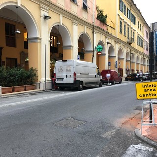 Imperia: rush finale dei lavori di Portici e Piazza Dante, domani e venerdì chiusa via Bonfante. Scajola “Ci scusiamo per il disagio, ma il futuro inizia sempre con un cantiere” Imperia: rush finale dei lavori di Portici e Piazza Dante, domani e venerdì chiusa via Bonfante. Scajola “Ci scusiamo per il disagio, ma il futuro inizia sempre con un cantiere”