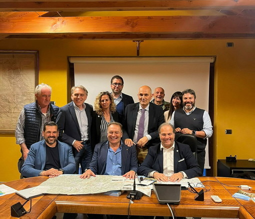 Liguria e Piemonte rafforzano la collaborazione sulle Antiche Vie del Sale: incontro a Roccaforte Mondovì tra gli assessori Lombardi e Bongioanni