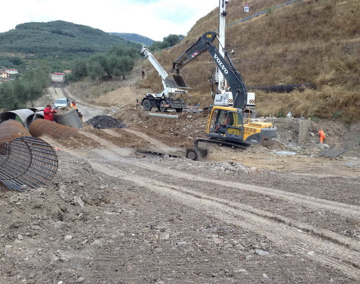 Lavori sulla SS28 a Chiusavecchia: tornano alla carica le aziende subappaltatrici della 'Carena Spa' Lavori sulla SS28 a Chiusavecchia: tornano alla carica le aziende subappaltatrici della 'Carena Spa'