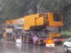 Rocchetta Nervina: Provincia al lavoro anche sotto la pioggia per ispezionare il ponte dove far transitare la gru (Foto)