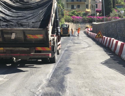 Sanremo: domani e venerdì lavori di asfaltatura in Valle Armea, divieto di transito in via Frantoi Canai