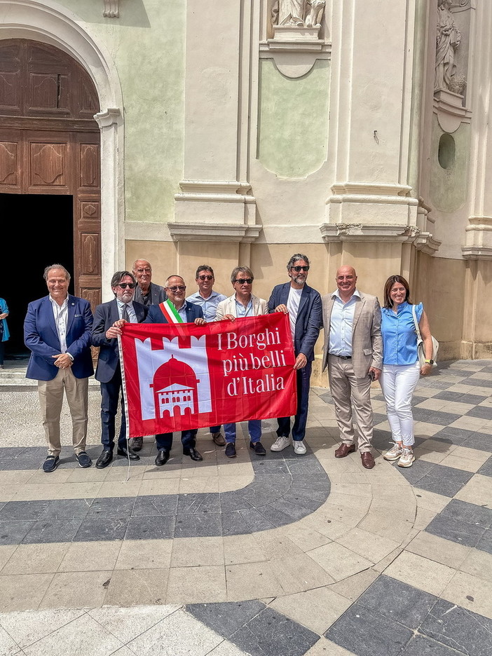Assessore regionale Luca Lombardi a Ceriana per l'ufficializzazione di 'Borgo più bello d'Italia' Assessore regionale Luca Lombardi a Ceriana per l'ufficializzazione di 'Borgo più bello d'Italia'