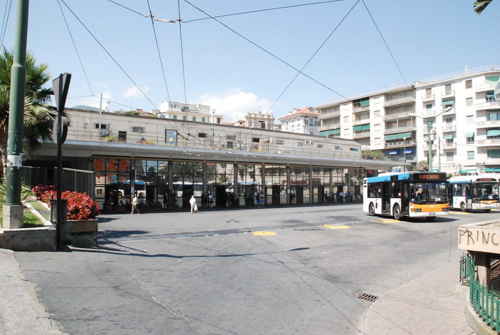 Accordo non senza polemiche tra i sindacati per la cassa integrazione alla Riviera Trasporti