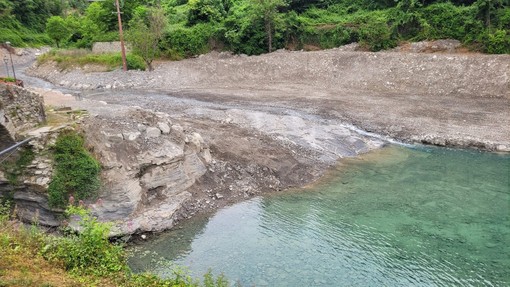 Valle Argentina: ripristinato a Molini di Triora il laghetto delle Noci, ora si attendono i turisti (Foto) Valle Argentina: ripristinato a Molini di Triora il laghetto delle Noci, ora si attendono i turisti (Foto)