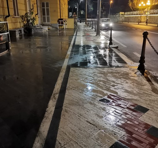Sanremo: proseguono le attività di lavaggio e pulizia strade, l’assessore Moscato “Avanti senza sosta per tutta la stagione estiva” Sanremo: proseguono le attività di lavaggio e pulizia strade, l’assessore Moscato “Avanti senza sosta per tutta la stagione estiva”