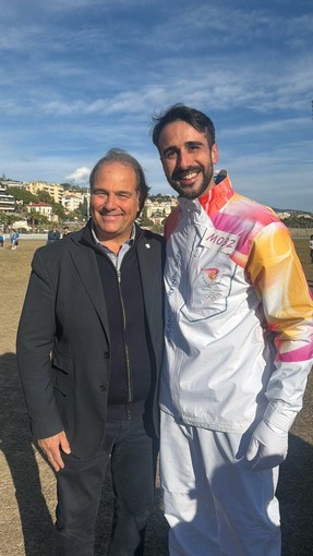 Sanremo accoglie la Fiamma Olimpica: “Un simbolo di pace e speranza”