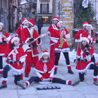 Limone: nel weekend dell’Immacolata musica e animazione al villaggio di Babbo Natale Limone: nel weekend dell’Immacolata musica e animazione al villaggio di Babbo Natale