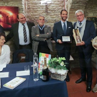 Sanremo: domani pomeriggio al Casinò secondo appuntamento per la 21a edizione di 'Libri da Gustare' premio 'Libro più gustoso dell’anno' Sanremo: domani pomeriggio al Casinò secondo appuntamento per la 21a edizione di 'Libri da Gustare' premio 'Libro più gustoso dell’anno'