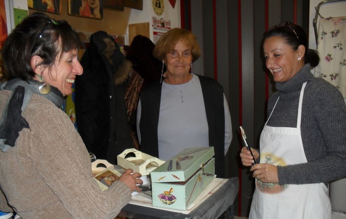 Sanremo: proseguono martedì e mercoledì i corsi di Decoupage al laboratorio San Rocco