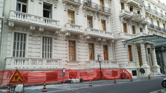 I lavori sulla facciata di Palazzo Bellevue