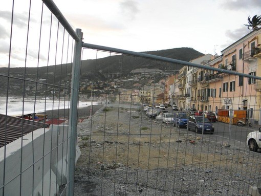 Ospedaletti: commercianti infuriati per i lavori del 'muro' in via XX Settembre