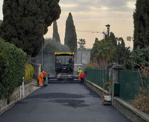 I lavori per l'asfalto in via Coggiola I lavori per l'asfalto in via Coggiola