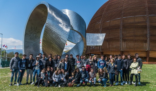 Anche quest'anno alcuni studenti del Liceo Cassini di Sanremo in visita al Cern Anche quest'anno alcuni studenti del Liceo Cassini di Sanremo in visita al Cern