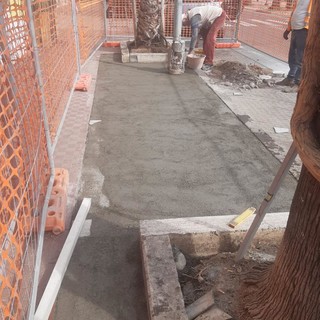 Ventimiglia: lavori in via Oberdan per la costruzione del nuovo marciapiede Ventimiglia: lavori in via Oberdan per la costruzione del nuovo marciapiede