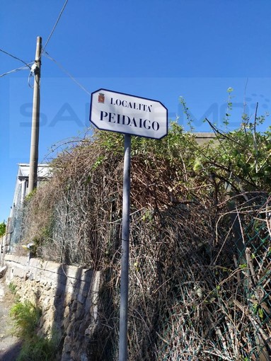 Ventimiglia: operazione di restyling alle targhe nelle strade delle frazioni, alcune risalivano al dopoguerra (Foto)