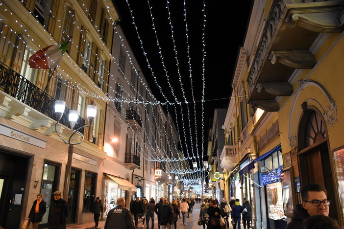 Le luminarie del 2017 in via Matteotti Le luminarie del 2017 in via Matteotti