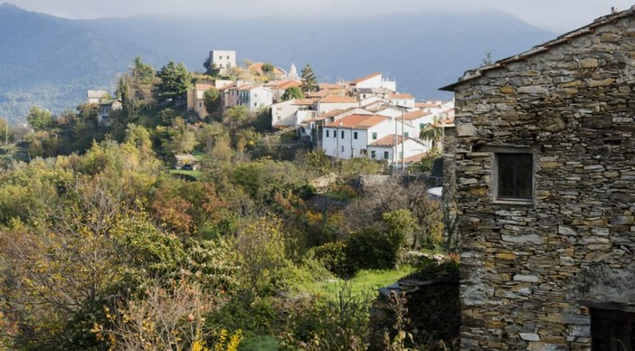 Il Referendum visto dai piccoli Comuni: rare vittorie del “sì”, trionfi del “no” e un clamoroso scarto di due voti