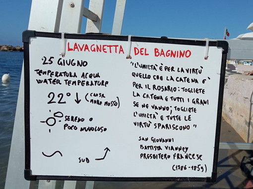 Sanremo: torna anche per l'estate 2021 ai bagni 'Euro Nettuno' la 'Lavagnetta del Bagnino'