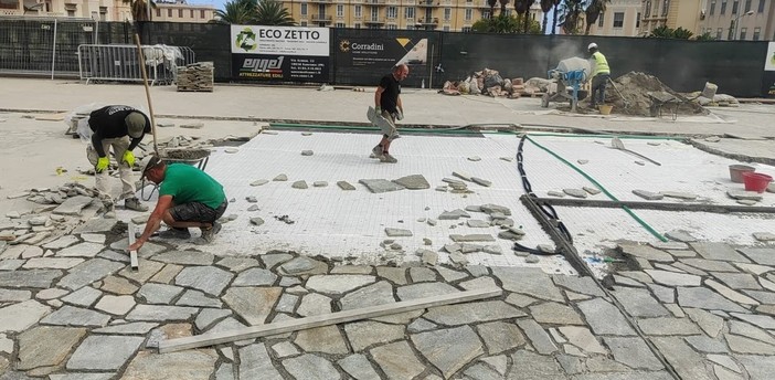Sanremo: sottoservizi e poi la pavimentazione nuova per il solettone, lavori in chiave palco Festival? Sanremo: sottoservizi e poi la pavimentazione nuova per il solettone, lavori in chiave palco Festival?