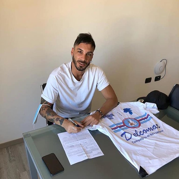 Luca Caboni firma per l'Ilvamaddalena