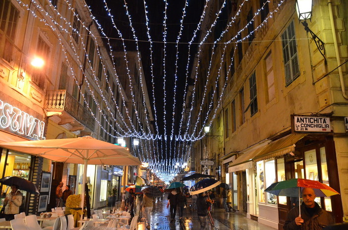 Sanremo: weekend dell’Immacolata senza luminarie natalizie, che cosa ne pensano commercianti e albergatori?