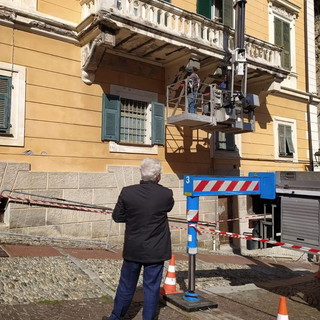 Ventimiglia: recupero balconata e altri interventi alla stazione dei Carabineiri nel centro storico Ventimiglia: recupero balconata e altri interventi alla stazione dei Carabineiri nel centro storico