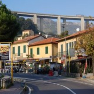 Ventimiglia: madre e figlio denunciati per aver rubato generi alimentari in frazione Latte