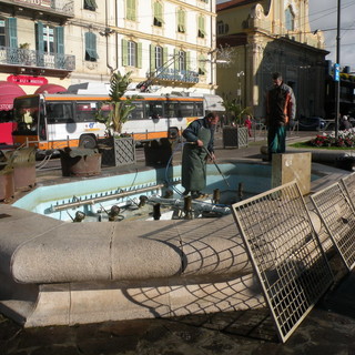 Sanremo: lavori di manutenzione questa mattina per la conservazione e decoro delle fontane