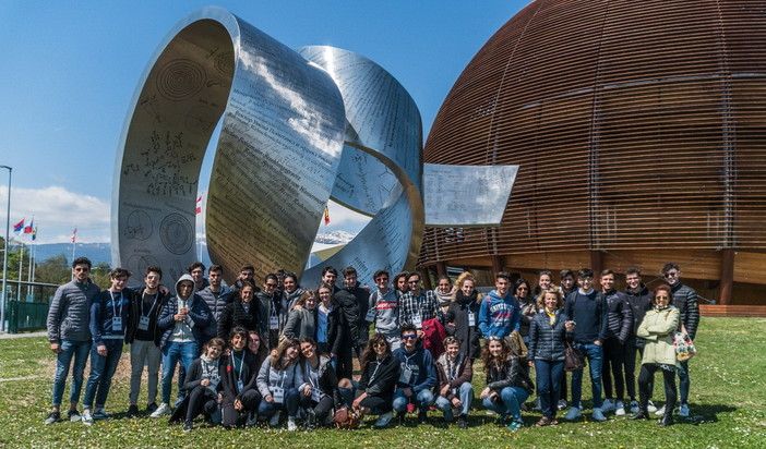 Anche quest'anno alcuni studenti del Liceo Cassini di Sanremo in visita al Cern Anche quest'anno alcuni studenti del Liceo Cassini di Sanremo in visita al Cern