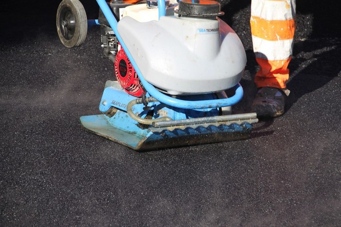 Buche sulle strade di Sanremo, il Comune affida lavori urgenti per un valore di quasi 50 mila euro