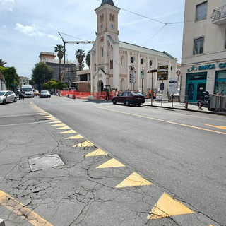 Sanremo, tecnici al lavoro per ripristinare la fornitura elettrica dopo il guasto in zona San Martino Sanremo, tecnici al lavoro per ripristinare la fornitura elettrica dopo il guasto in zona San Martino