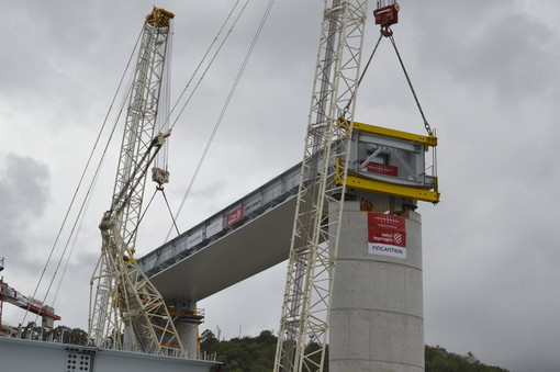 La Liguria rialza la testa: 'Ponte per Genova', in corso l'inaugurazione del primo impalcato sul Polcevera (Foto e Video)