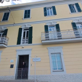 Il Lions Club Sanremo Host dona un portatile alla scuola parentale diocesana San Carlo Acutis (Foto)