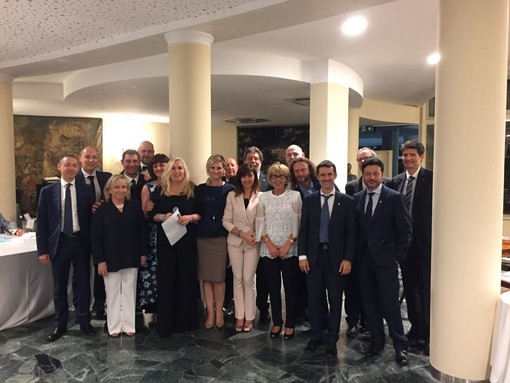 Passaggio delle cariche al Lions Club Bordighera Otto Luoghi mercoledì scorso al Grand Hotel del Mare Passaggio delle cariche al Lions Club Bordighera Otto Luoghi mercoledì scorso al Grand Hotel del Mare
