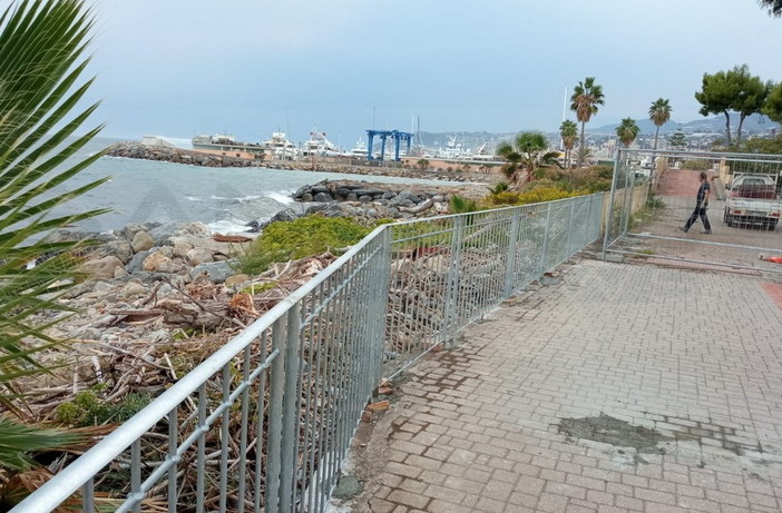 Sanremo: dal Maestro Uto Ughi alle altre lamentele, terminato il primo intervento nella zona a mare di San Martino (Foto) Sanremo: dal Maestro Uto Ughi alle altre lamentele, terminato il primo intervento nella zona a mare di San Martino (Foto)