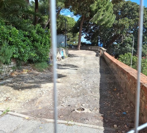 Aiuole e percorsi ai Giardini Regina Elena di Sanremo: “Serve equilibrio tra tutela del verde e accessibilità