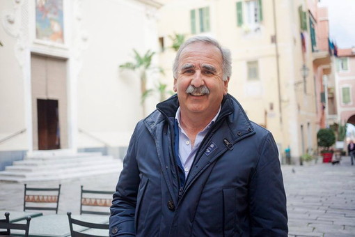 Luigi De Vincenzi per il Senato: "Ridare dignità al lavoro e all'economia della Liguria" Luigi De Vincenzi per il Senato: "Ridare dignità al lavoro e all'economia della Liguria"