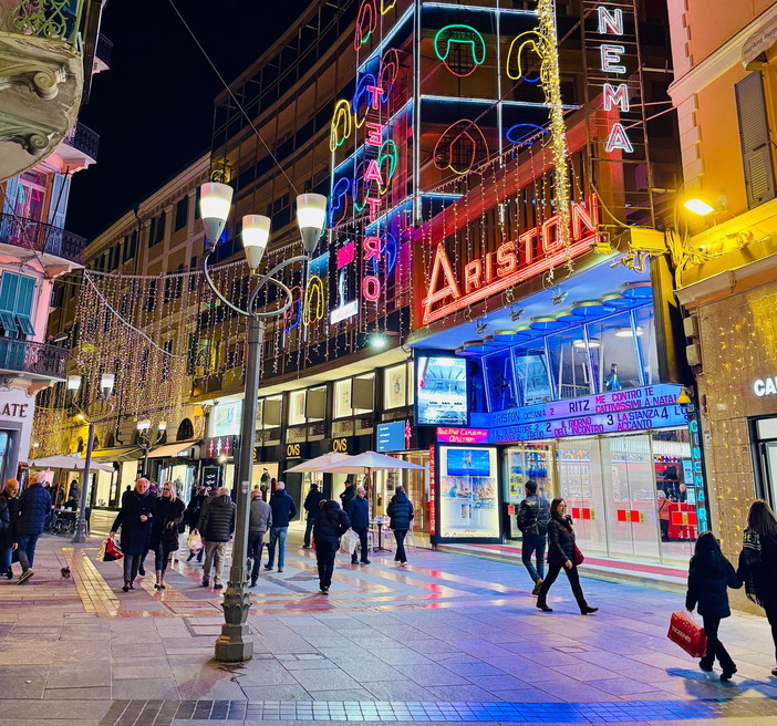 Sanremo: poco più un mese alla kermesse, affitti da capogiro per la settimana del Festival... fino a 15mila euro per sei notti Sanremo: poco più un mese alla kermesse, affitti da capogiro per la settimana del Festival... fino a 15mila euro per sei notti