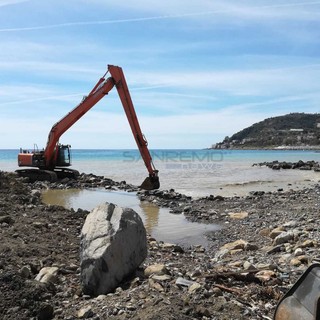 Sanremo e Ospedaletti, divieto di balneazione per guasto alla rete fognaria a Porto Sole Sanremo e Ospedaletti, divieto di balneazione per guasto alla rete fognaria a Porto Sole