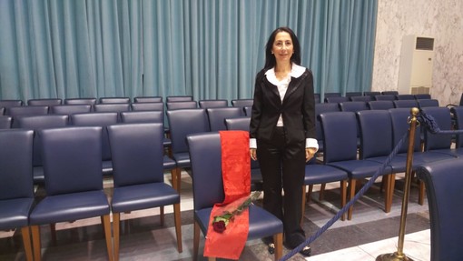 Imperia: una sedia speciale contro la violenza sulle donne, l'iniziativa di Laura Marabello in Consiglio Comunale