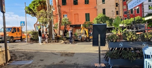 Sanremo: lavori a ridosso del weekend nella piazza della movida, commercianti sul piede di guerra