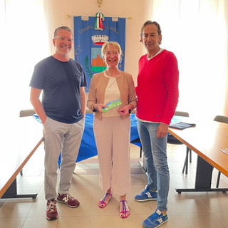 Lions Club Bordighera 'Caponero Host' consegna buoni pasto alimentari per le famiglie bisognose Lions Club Bordighera 'Caponero Host' consegna buoni pasto alimentari per le famiglie bisognose